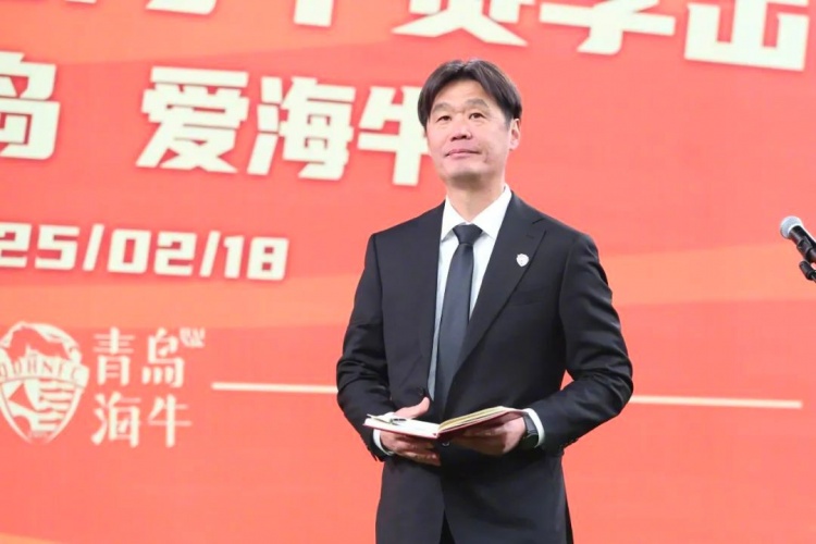  多名媒體人士點(diǎn)評海牛：引援老中青都有，就看李霄鵬的捏合能力了