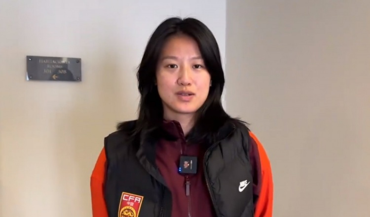  汪琳琳：范迪克是我的偶像和目標(biāo)，希望變成他那樣全面的中后衛(wèi)