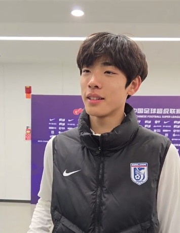  國青歸來上演中超首秀，朱鵬宇：感覺很好，場上大哥們很支持我
