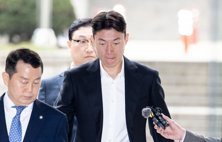  韓國國腳黃義助非法拍攝不雅視頻，一審被判有期徒刑1年緩刑2年！