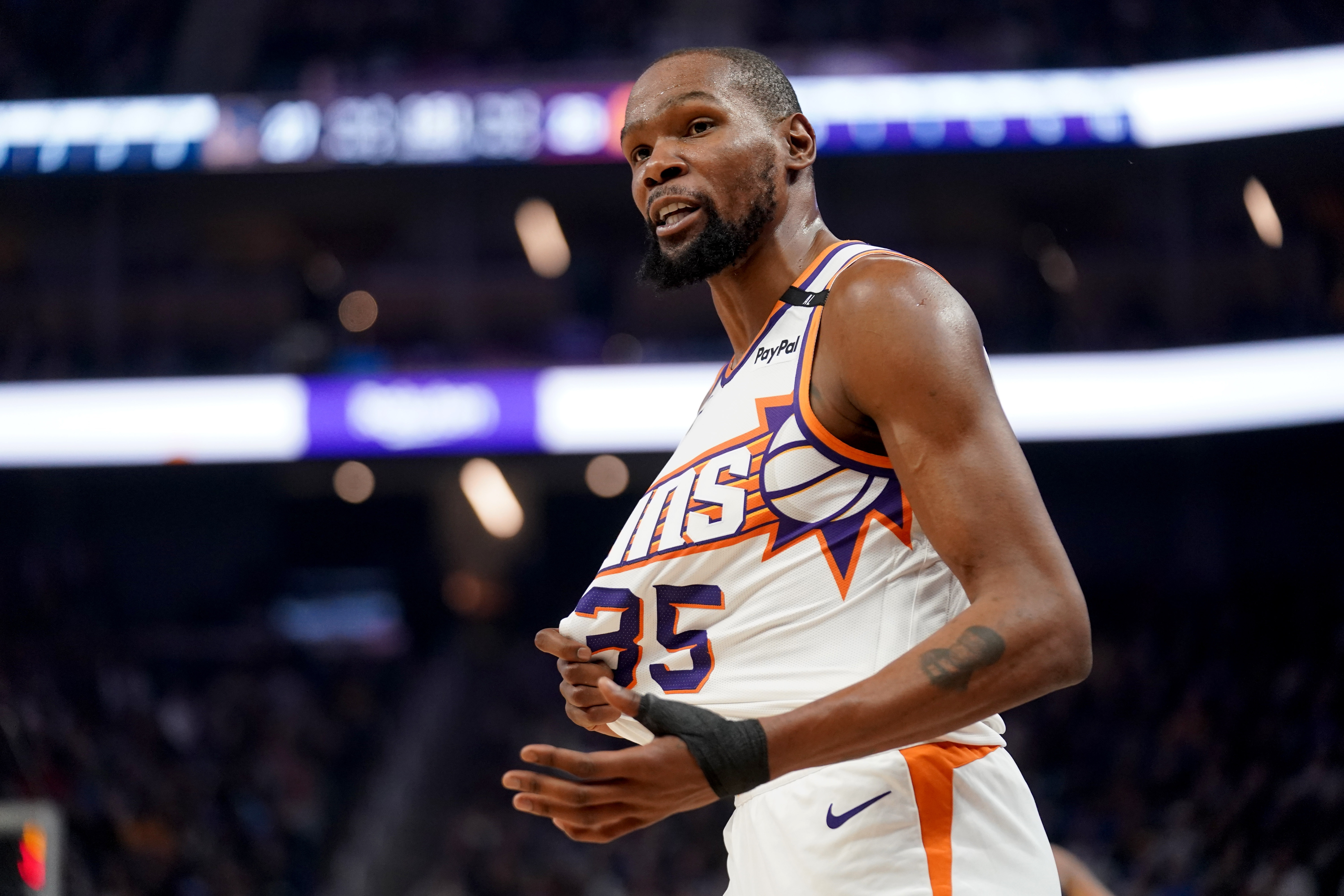  太陽更衣室有毒？KD：你只呆了五分鐘 這種說法不公平且不負(fù)責(zé)任